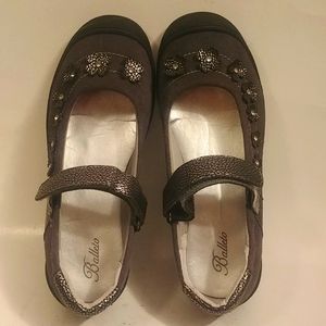 Balleto Comet Gray Suede Mary Jane Shoes sz 2-2.5